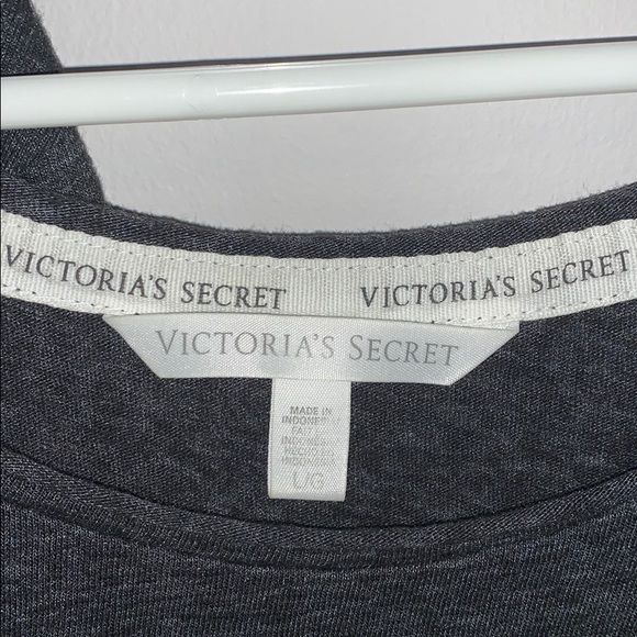 2 blackish/gray short sleeve tops - Picture 2 of 3